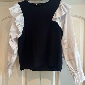 Chic Ruffle Sleeve Blouse in Black and White